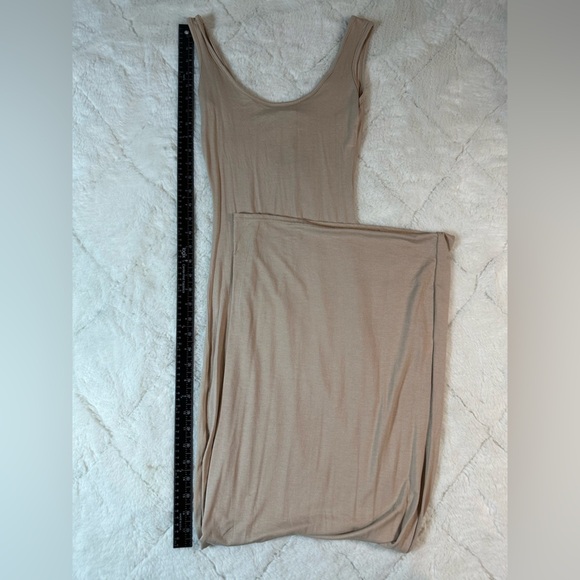 Pretty Little things women’s size 2 tan stone basic maxi dress New NWT - Picture 5 of 10